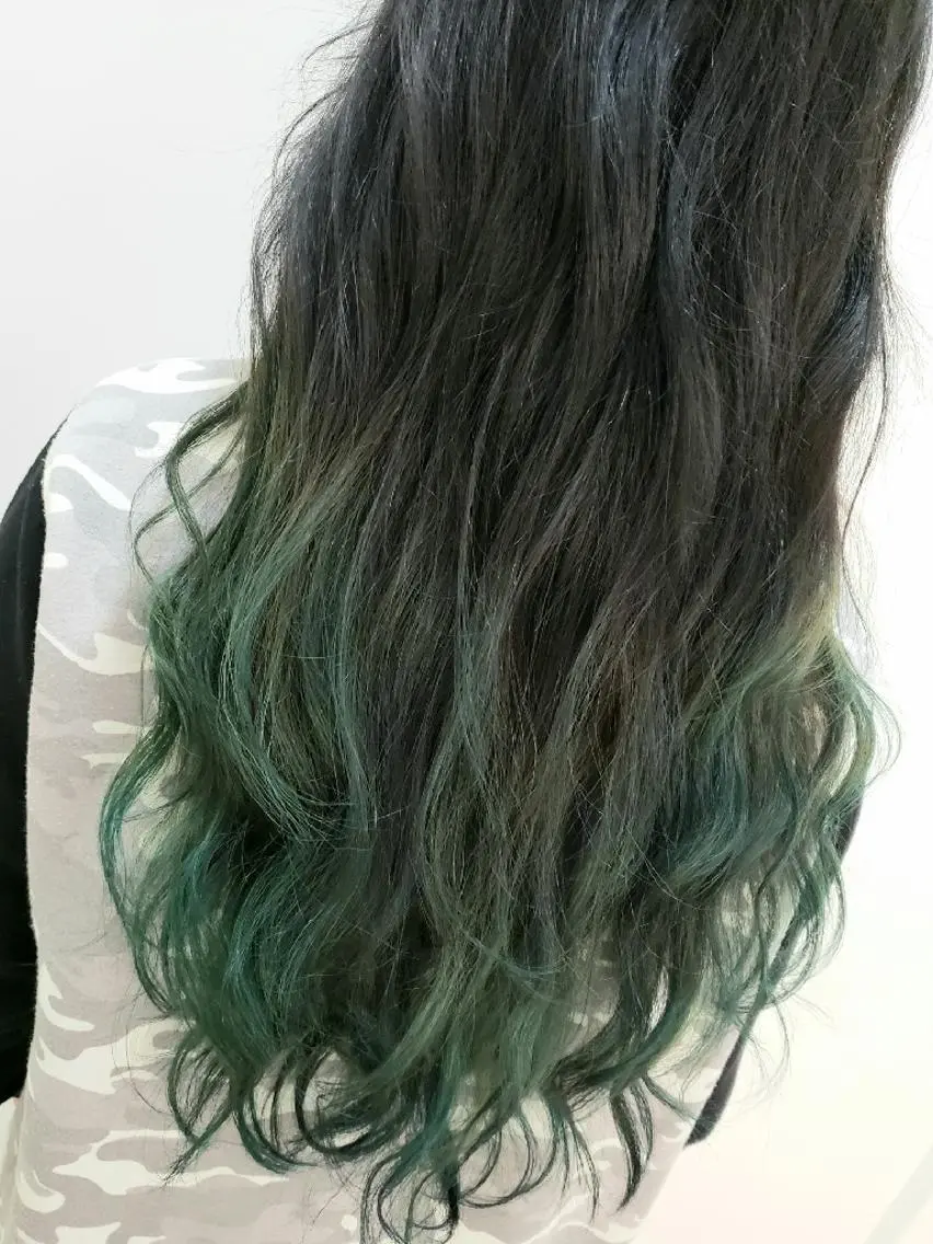 ロング カラー ヘアアレンジ グラデーションカラー 成瀬 弘光のヘアスタイル