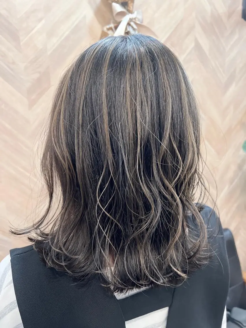 ミディアム カラー ブリーチ ケアブリーチ ケアカラー ハイライトカラー 3Dハイライト hair works raptureのヘアスタイル