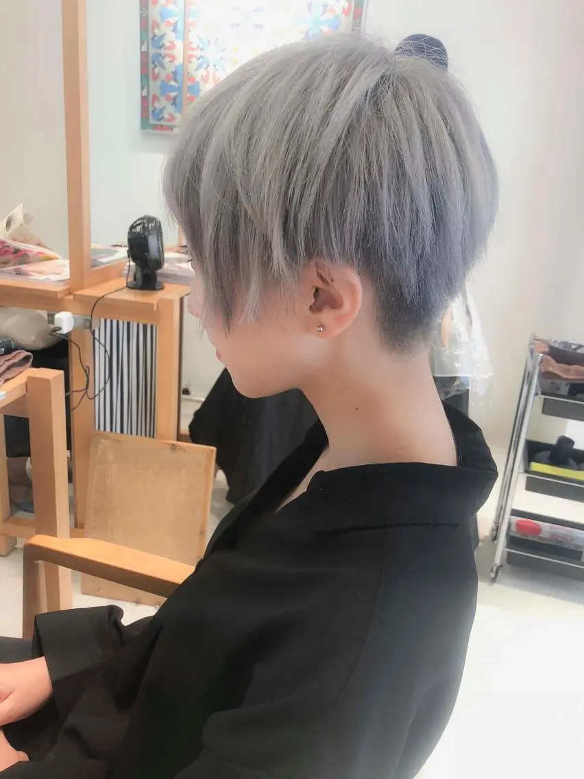 ショート カラー ヘアアレンジ アッシュ アッシュグレー アッシュグレージュ 透明感カラー グレージュ モテ髪透明感❤️ デイズヘアカラーのヘアスタイル