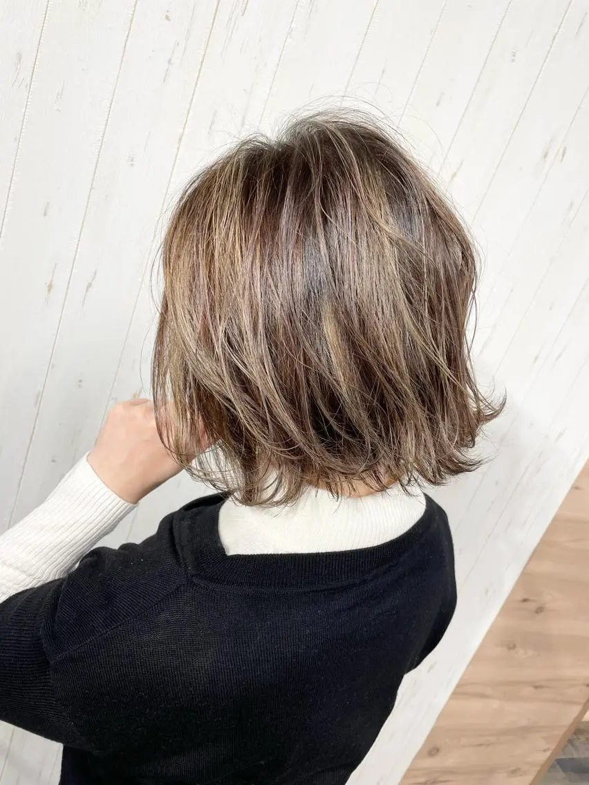 ミディアム 外国人風カラー ハイライト 韓国風ヘア レイヤーカット ヘアカラー AN'TIA小作代表 ⭐︎kazuma⭐︎のヘアスタイル