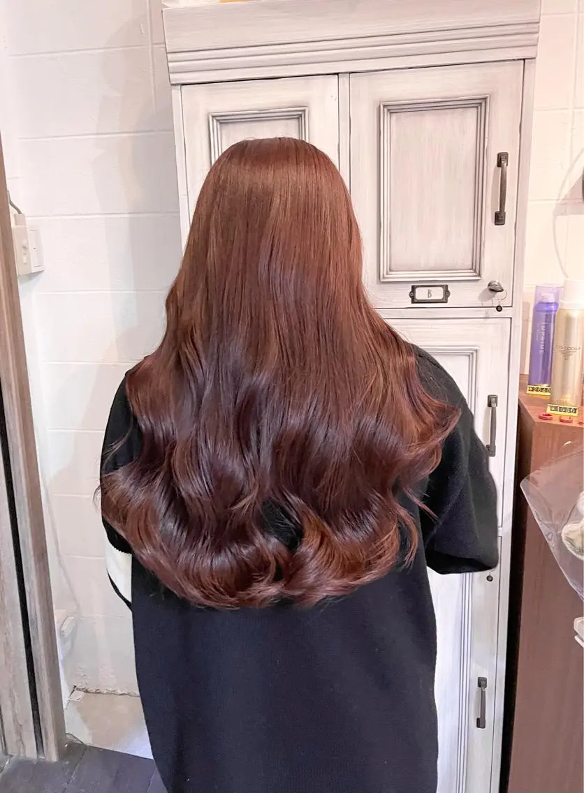 ロング カラー レッドカラー 髪質改善で 憧れの潤艶美髪にのヘアスタイル