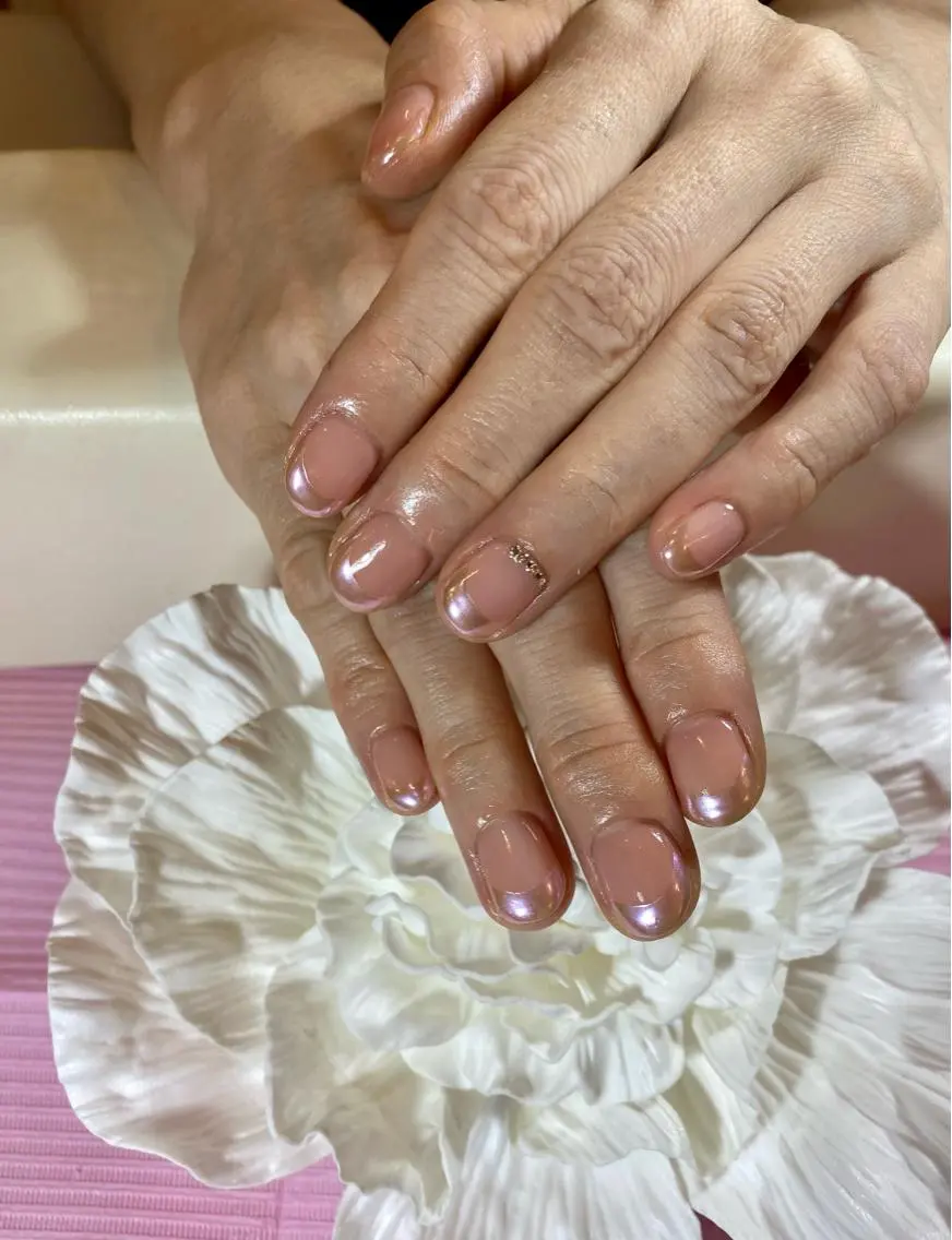 ネイル フレンチネイル ミラーネイル ♢ME2ROOM♢ #巻き爪#リラクのネイルデザイン