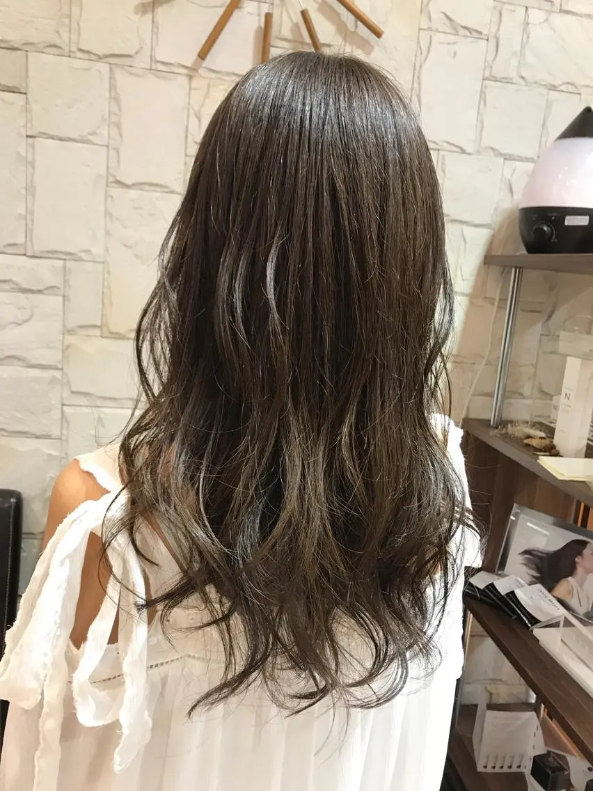 セミロング 髪質改善 艶髪🔵フセナオヤのヘアスタイル