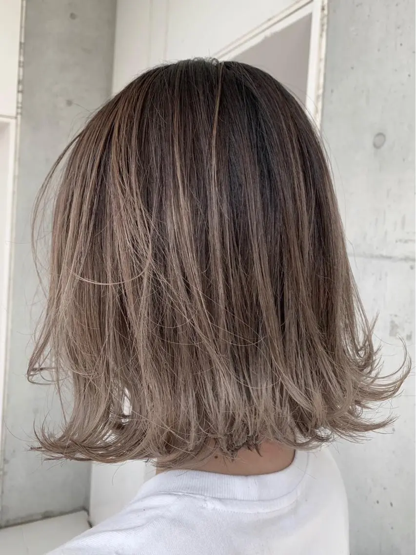 ミディアム カラー グラデーションカラー ハイライトカラー ハイライト Chlom🌿Top Stylist沖田のヘアスタイル