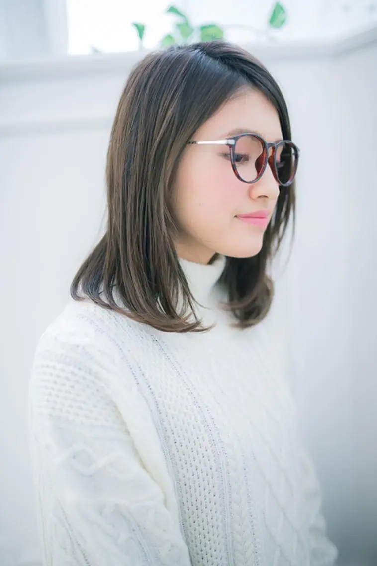 ミディアム アッシュ 斜めバング 伸ばしかけ a-granz 住吉店のヘアスタイル