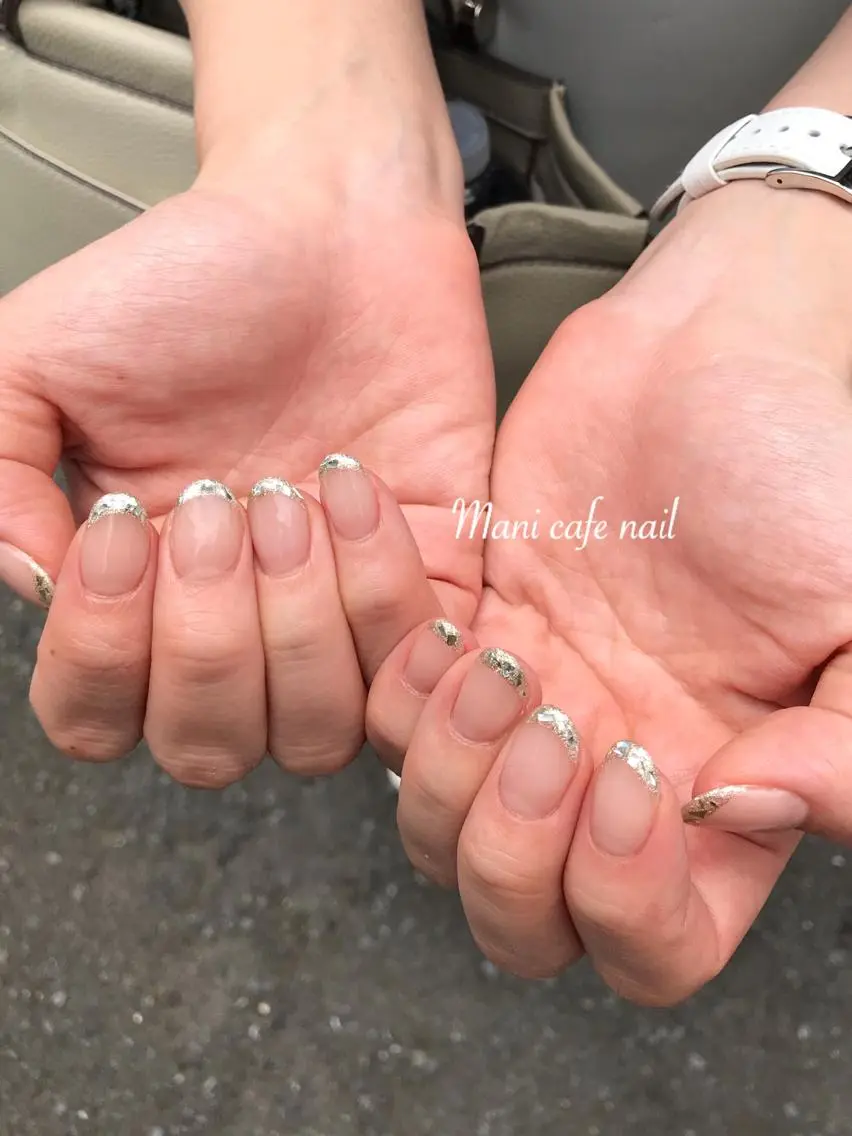 ネイル フレンチネイル ガラスフレンチ キラキラネイル 夏ネイル ハンドネイル Mani cafe nailのネイルデザイン