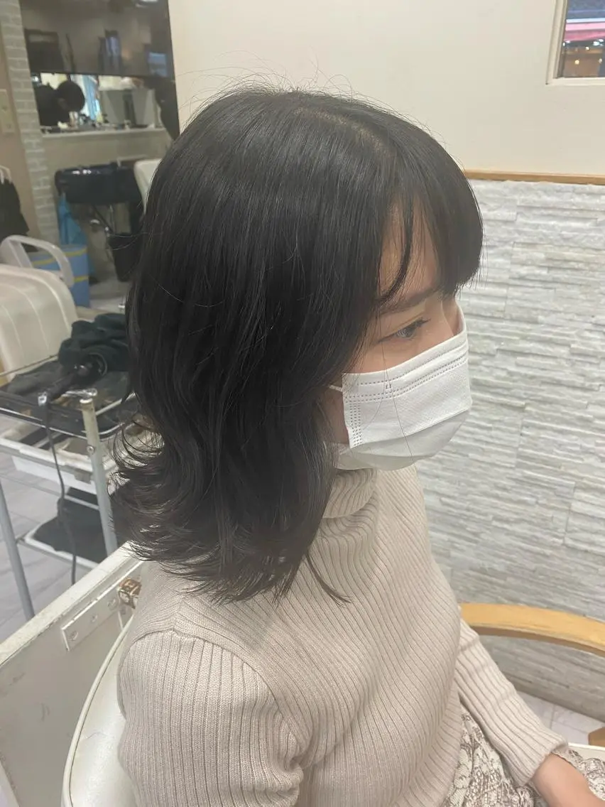 ミディアム レイヤーカット シャギー 目黒 碧人のヘアスタイル