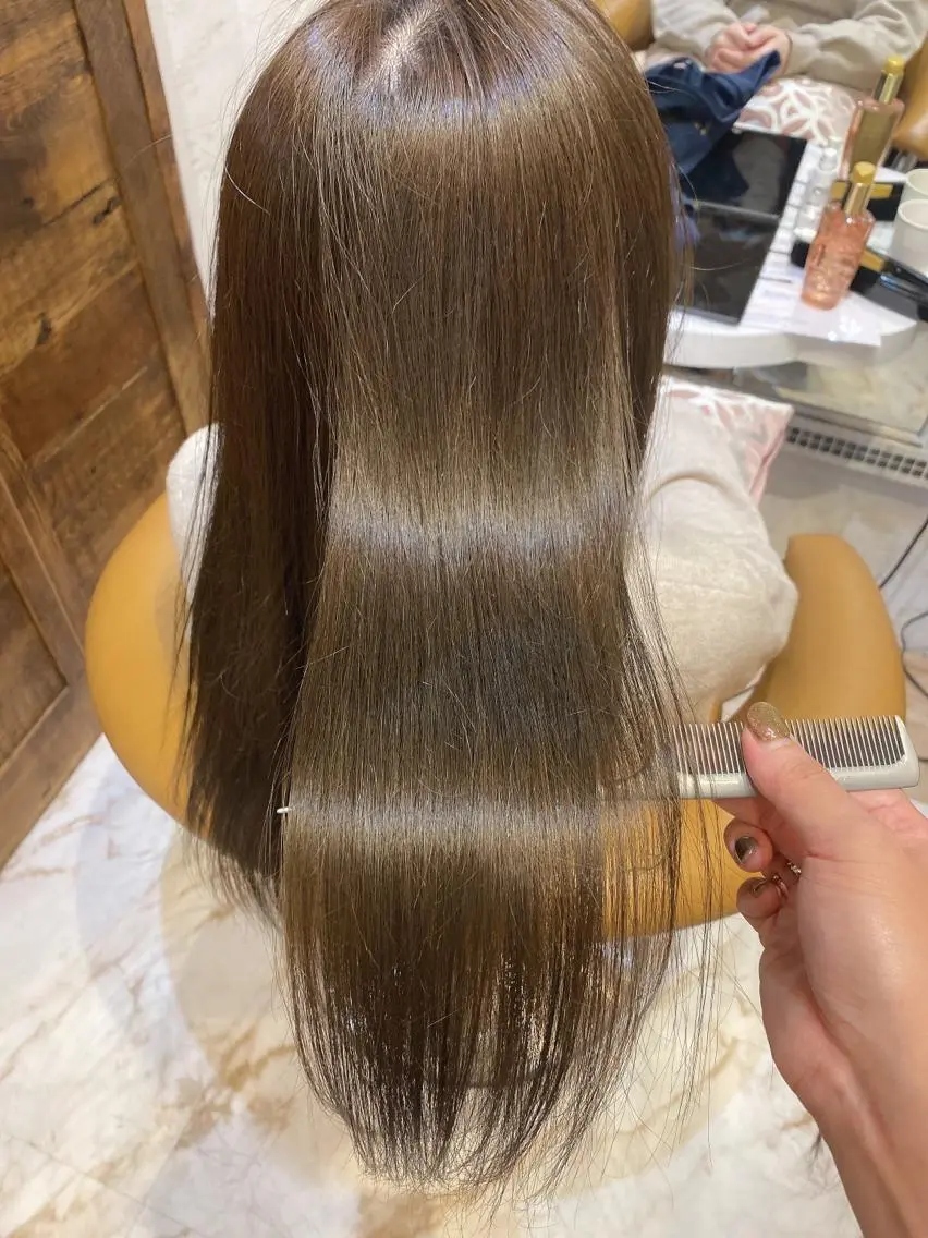 ロング カラー ベージュカラー トリートメント カット ヘアカラー トリートメント ツヤ髪になりたい方へ 🩷柴田知亜希のヘアスタイル