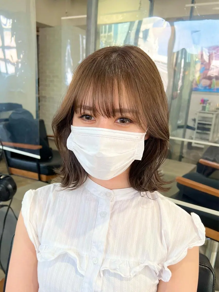 ミディアム カラー ベージュカラー オリーブベージュ くびれヘア カット 【韓国風くびれヘア】 joule小木曽輝のヘアスタイル