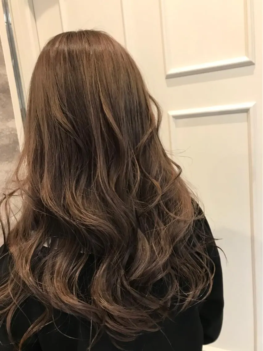 セミロング カラー アッシュ ベージュカラー Blanco Color&Careのヘアスタイル