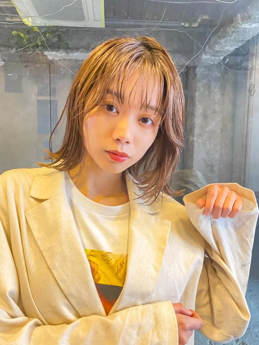 ミディアム カラー カット ヘアカラー トリートメント 一ノ瀬 暁のヘアスタイル