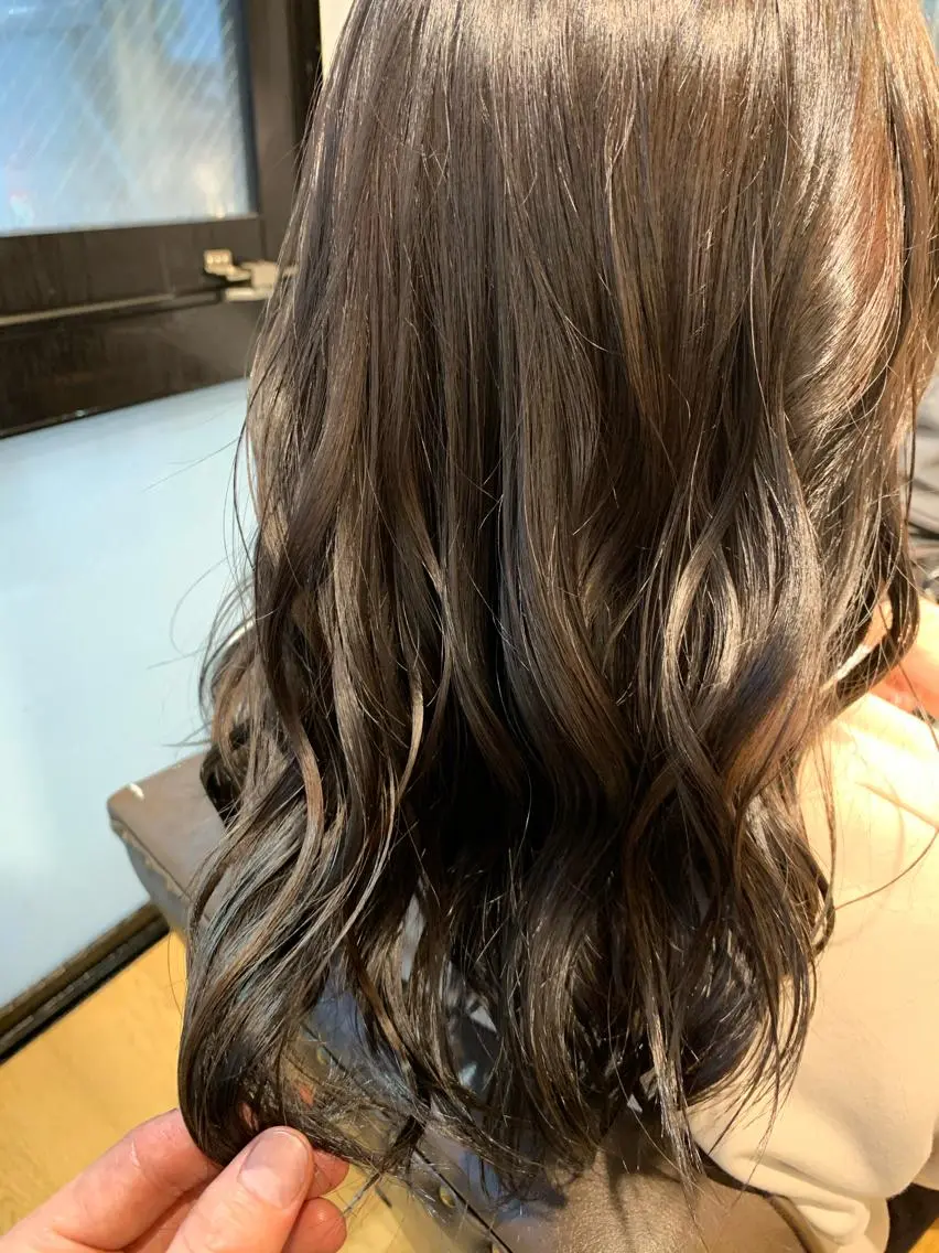 カラー 四ッ井 翔のヘアスタイル