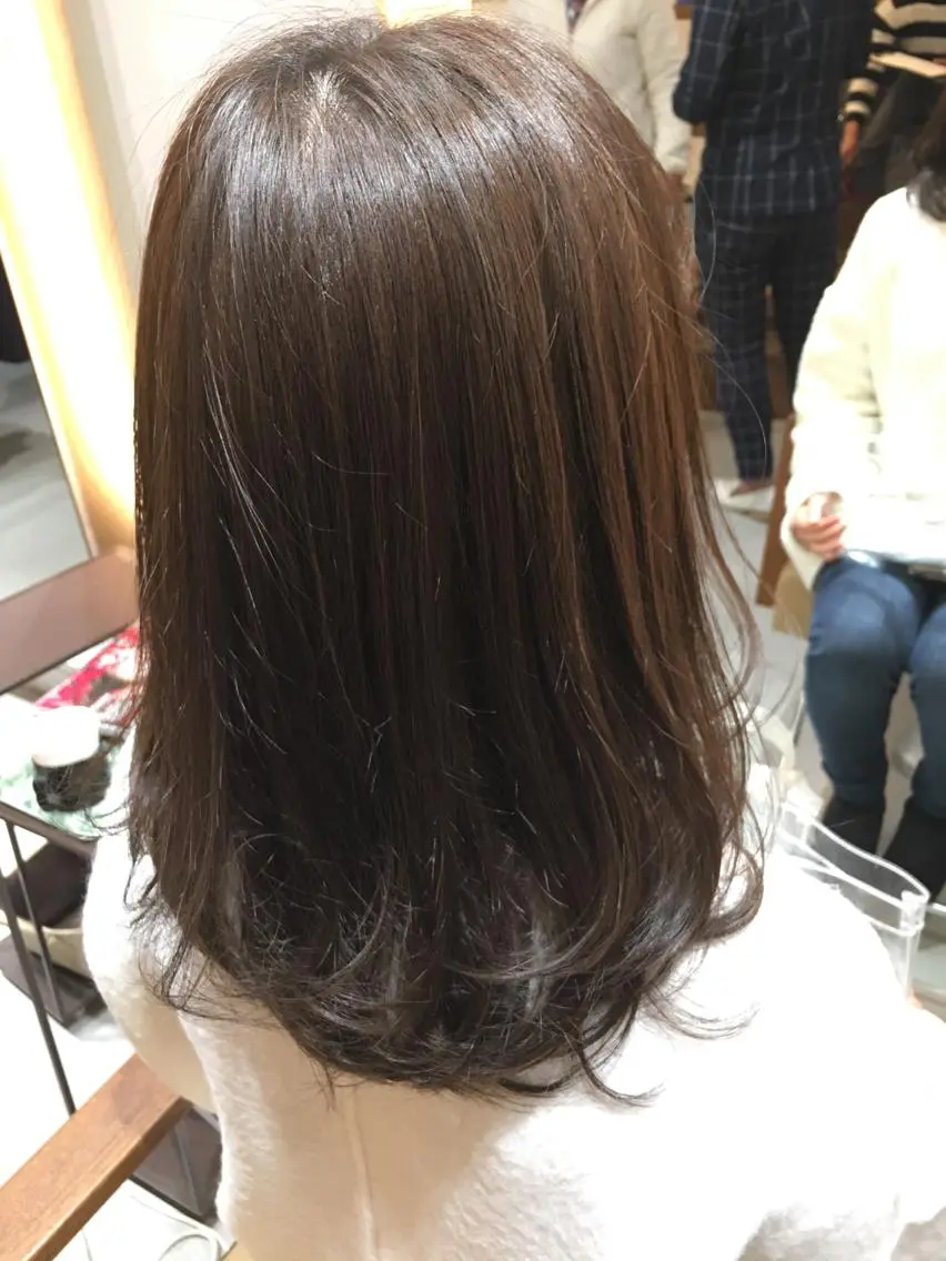 ミディアム カラー イルミナカラー ハイトーンブリーチ 土坂 由志【京都】のヘアスタイル