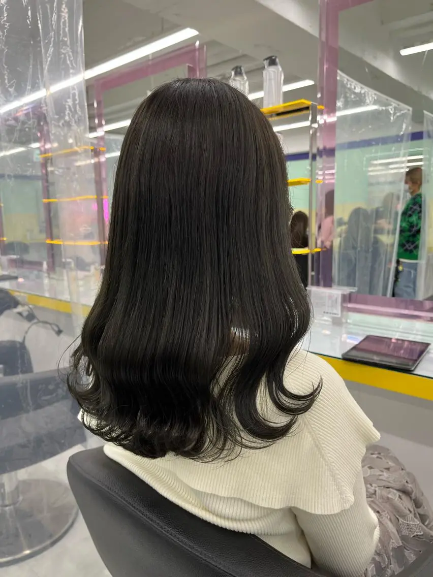 ロング ヘアカラー トリートメント ヘッドスパ 🪞透明感カラー🫧 縮毛矯正🥇かずきのヘアスタイル