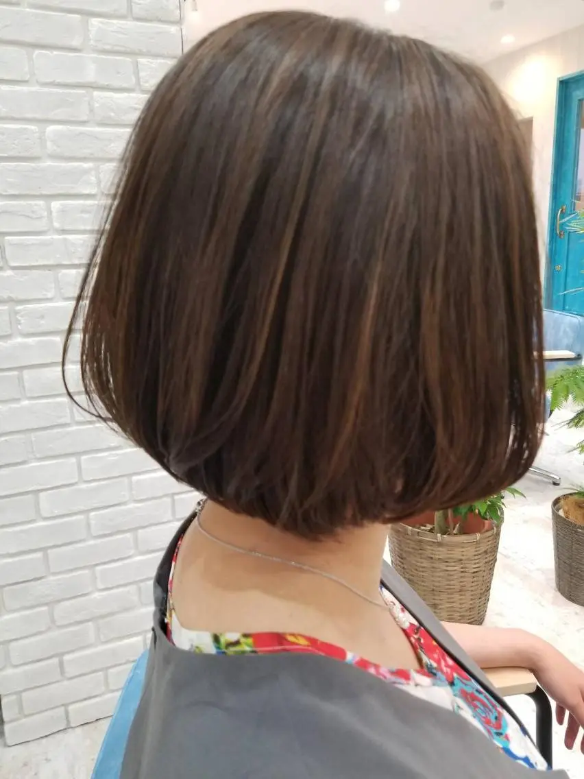 ショート ボブ レイヤー×艶髪特化 代表 西村功平のヘアスタイル
