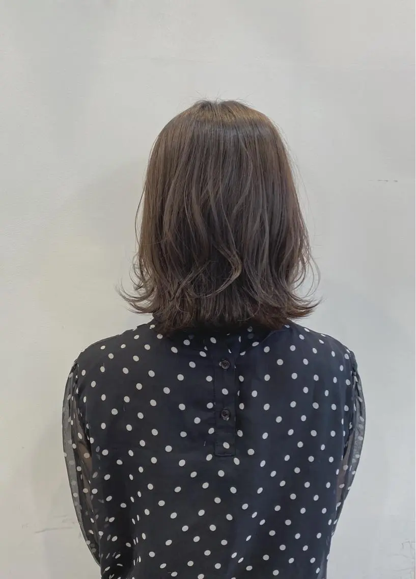 セミロング ハイライト ブリーチ指名 NO1🌈SAKIのヘアスタイル