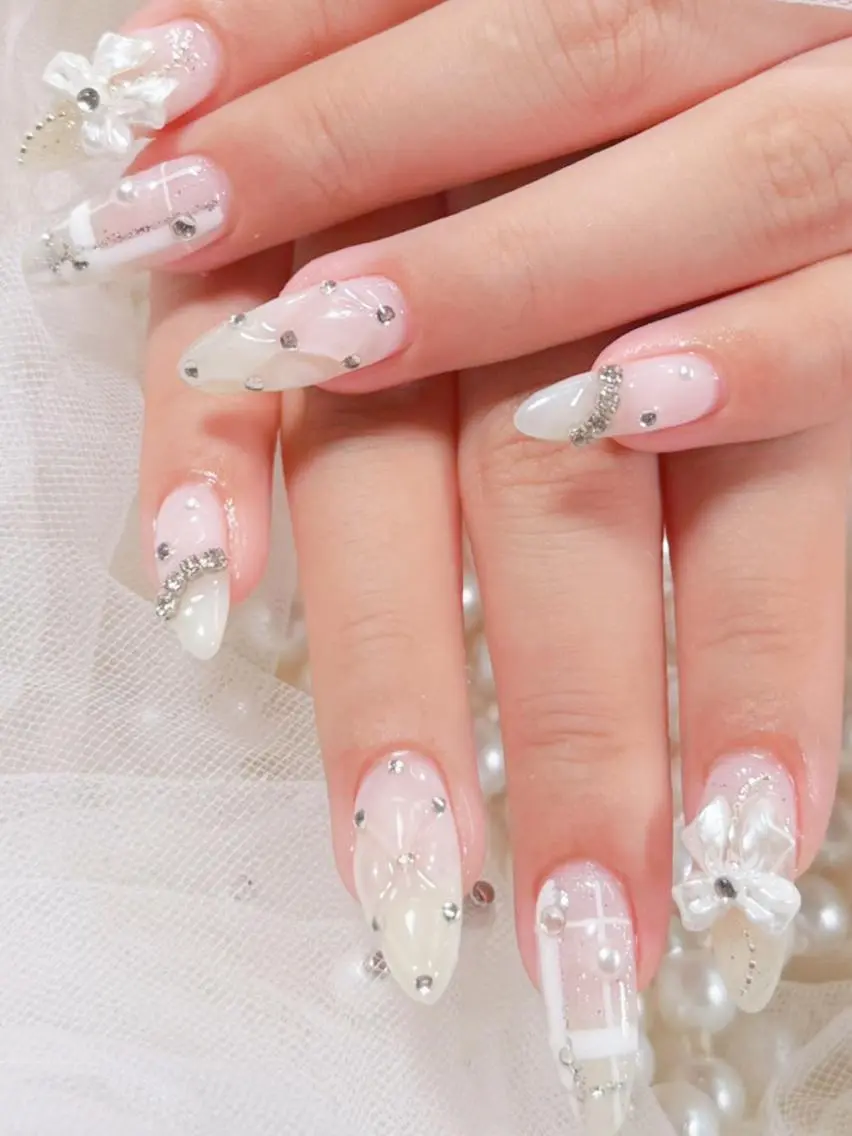 ロング 韓国風ヘア ハンドネイル Hanaai Salonスニタのネイルデザイン