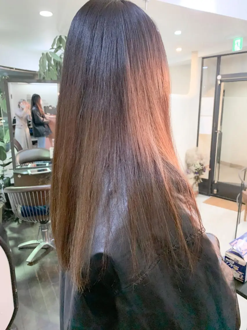 ロング くせ毛 縮毛矯正 角戸 りおのヘアスタイル