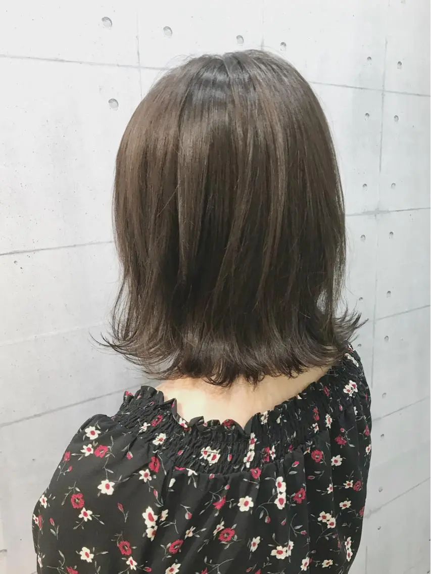 ショート カラー 切りっぱなしボブ アッシュ イルミナカラー ボブ カット ヘアカラー 高木 麻知子のヘアスタイル