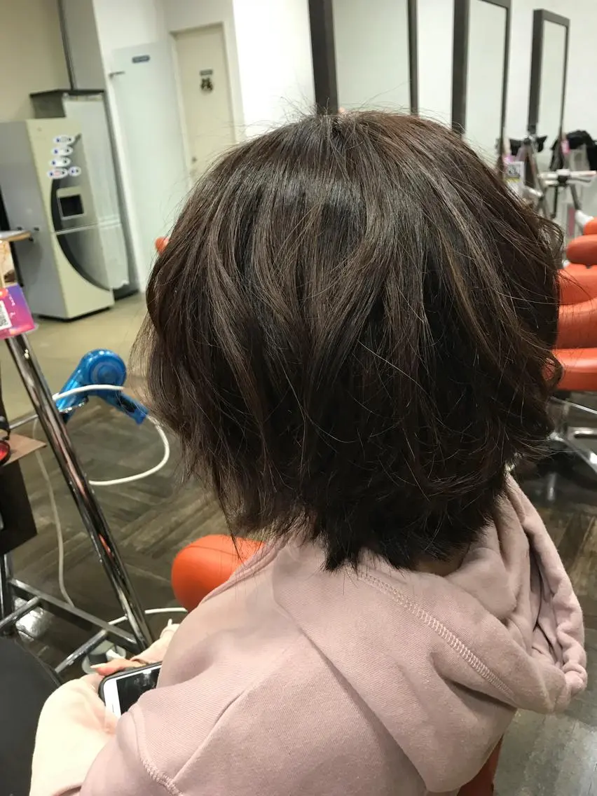 ショート カラー ショートボブ ボブ ショートヘア カット ヘアカラー トリートメント デザインカラー🌈 高木リョウのヘアスタイル