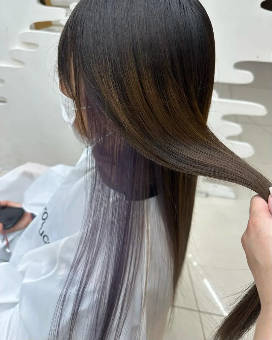 ロング ヘアカラー 三好 花のヘアスタイル