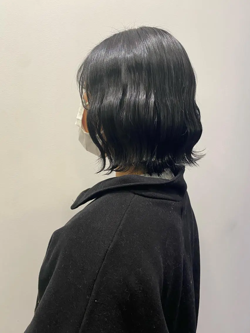 ショート カラー 黒髪 ブルーカラー ブルーブラック カット ヘアカラー トリートメント ✨透明感カラー✨ 🦖佐々木未来🦕のヘアスタイル