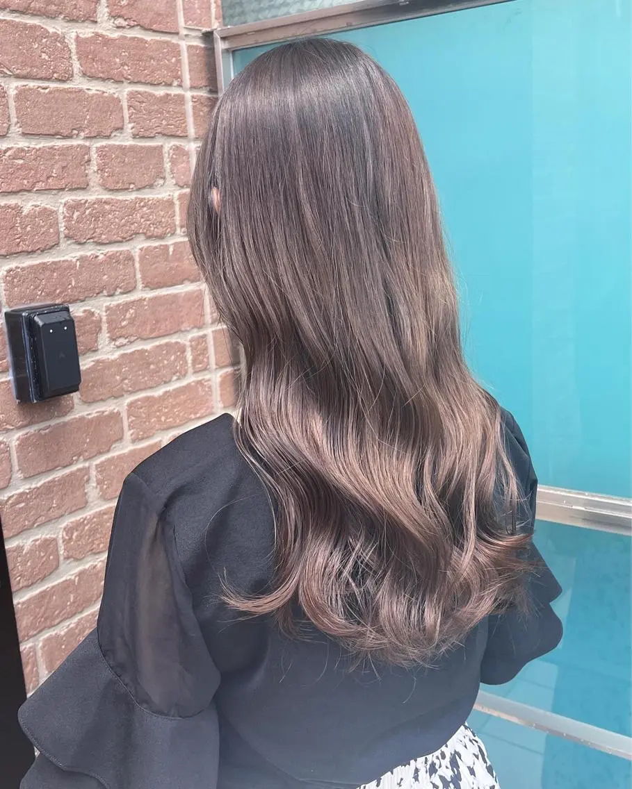 ロング カラー パーマ ヘアアレンジ メンズ キッズ ネイル マツエク・マツパ アイブロウ ケアカラー 透明感カラー 眉カラー 久木原 ゆりのヘアスタイル