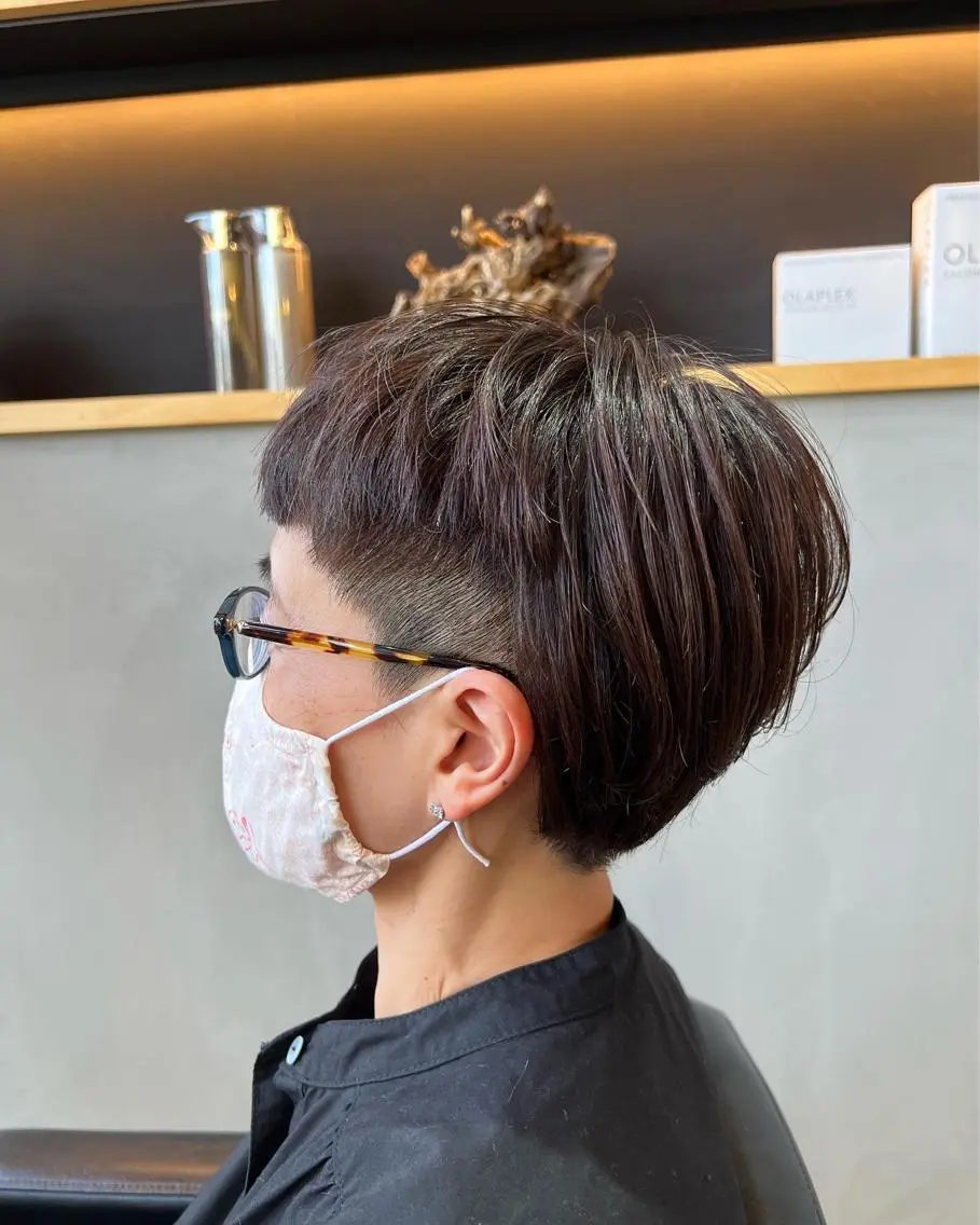 ショート カラー ハイライトカラー イルミナカラー ボブ ハイライト 髪質改善 カット ヘアカラー トリートメント シンヤヘアーズ 泉大津本店のヘアスタイル