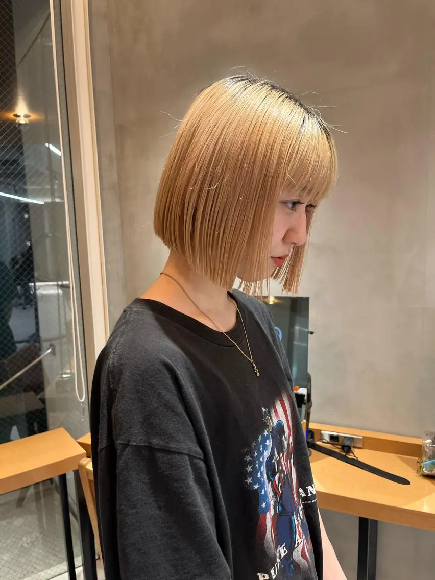 ミディアム 縮毛矯正ボブ&顔まわ レイヤー♡TOMOEのヘアスタイル