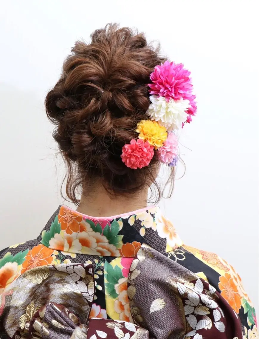 セミロング ヘアアレンジ 成人式 卒業式のヘアスタイル 🪐脱白髪染め 🪐松尾菜々美のヘアスタイル