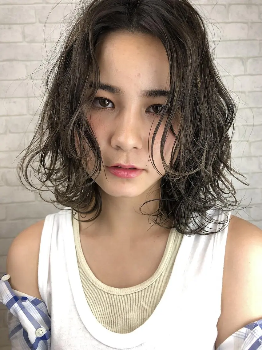 ミディアム カラー カット ヘアカラー トリートメント 一ノ瀬 暁のヘアスタイル
