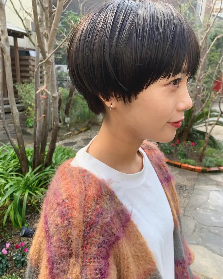 ショート カラー 切りっぱなしボブ ショートボブ ハンサムショート ベリーショート ボブ Spiel KOMOのヘアスタイル