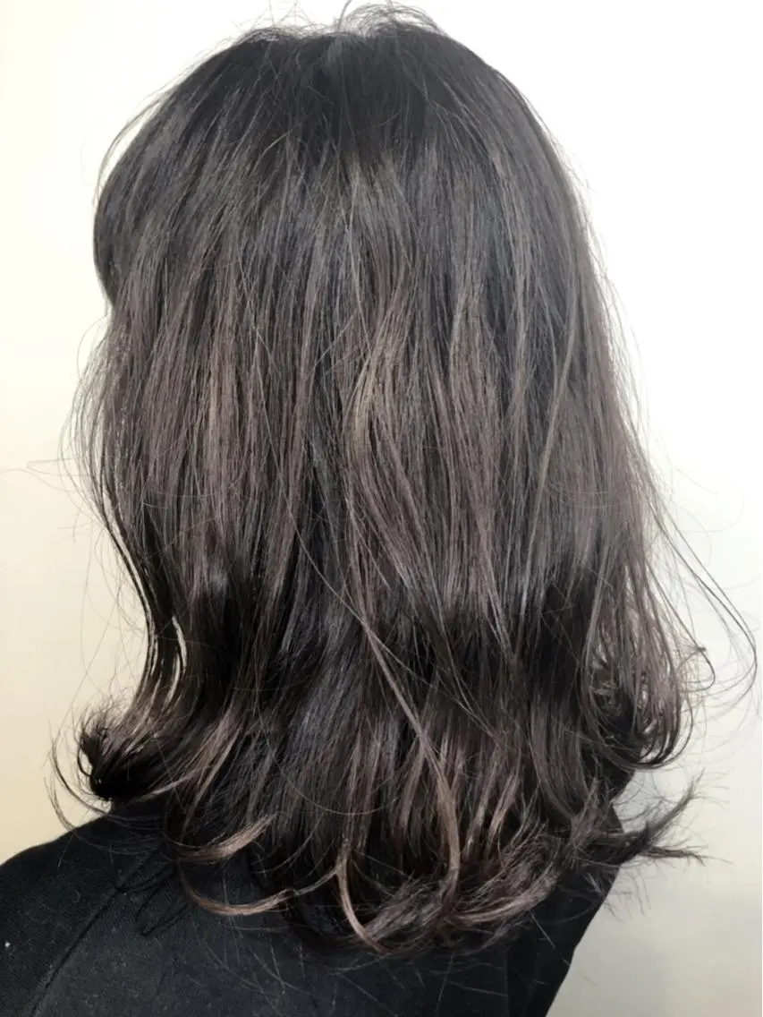 セミロング カラー 透明感カラー メンズヘア特化 崎田 成人のヘアスタイル