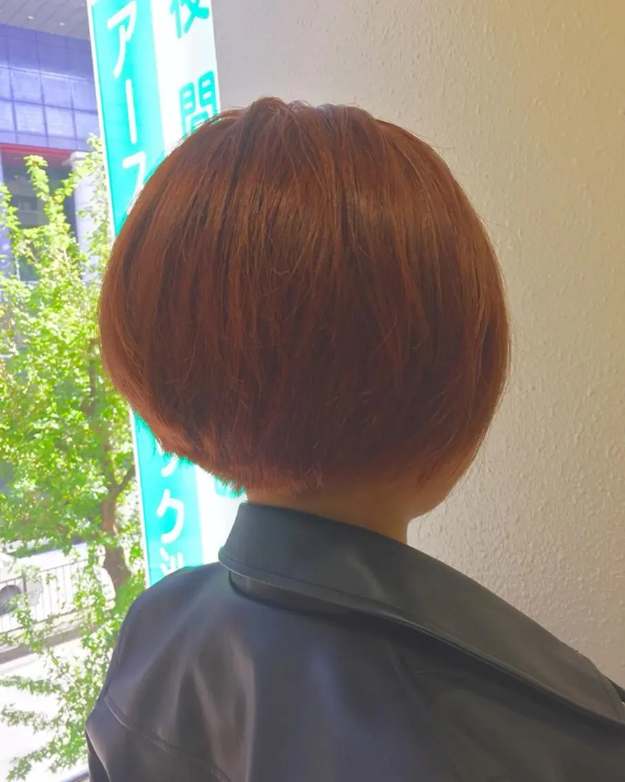 ショート カラー クボキ サヤのヘアスタイル