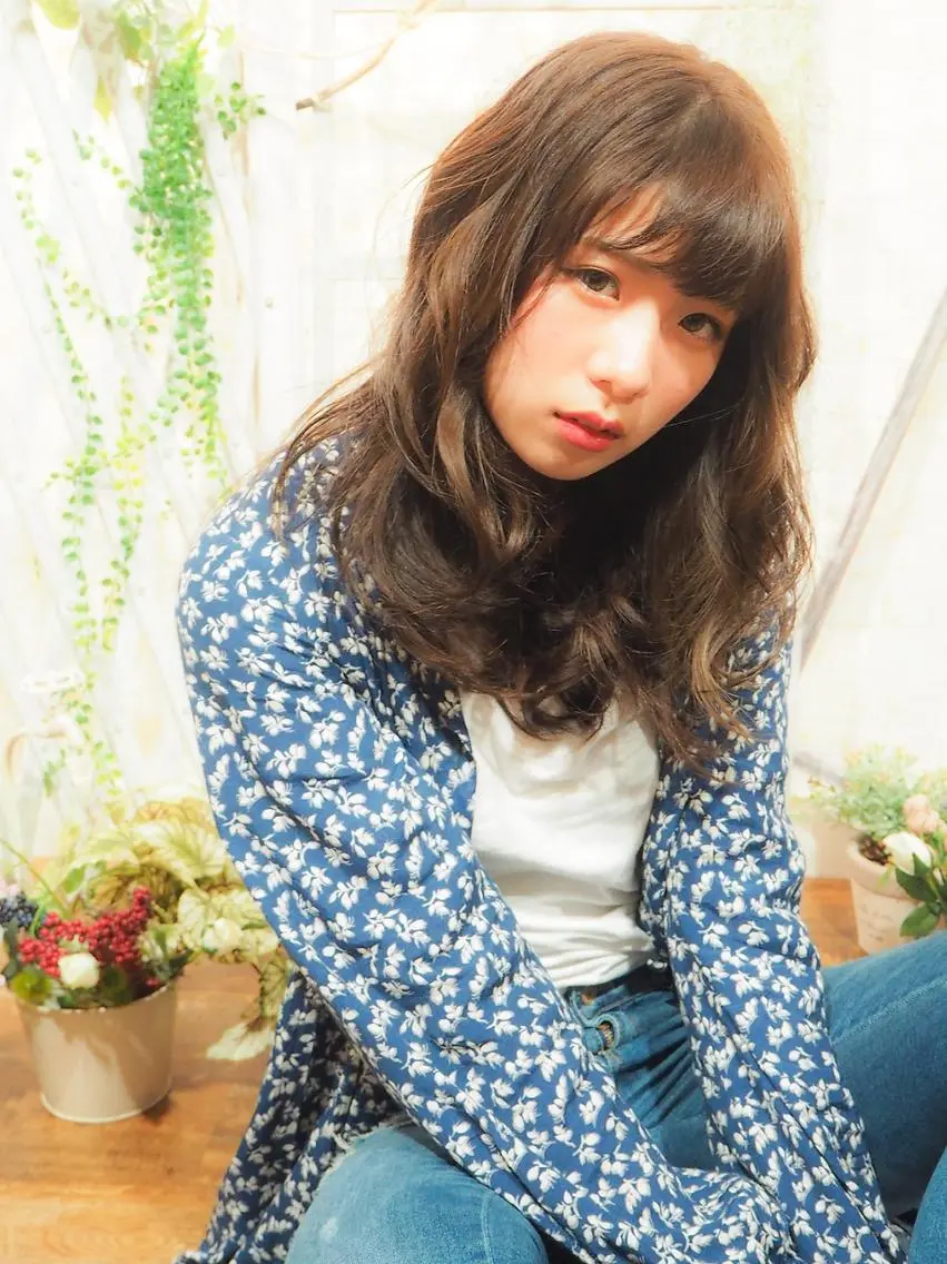ミディアム Ayaka 彩香のヘアスタイル