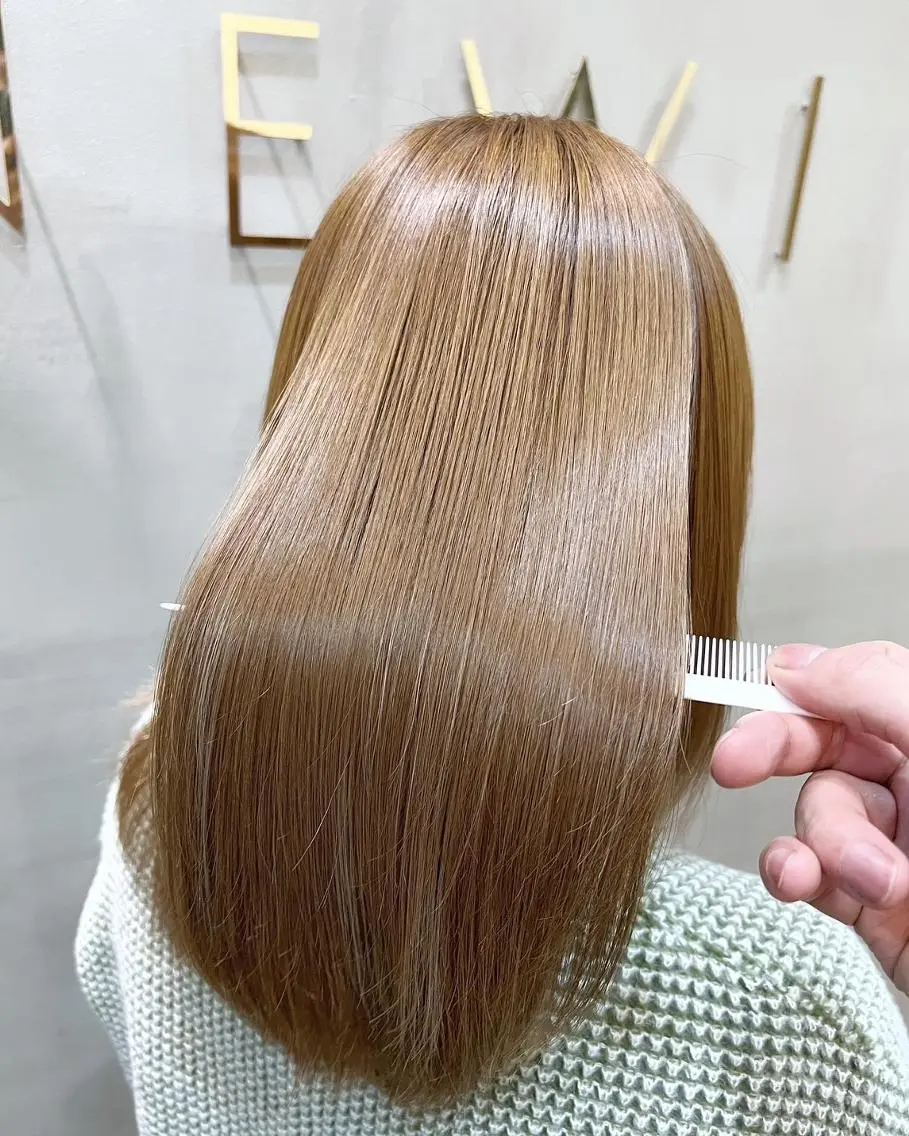 ミディアム カラー パーマ ヘアアレンジ アディクシーカラー ケアカラー 髪質改善 トリートメント ストレートパーマ ヘアケア特化型サロン newi 梅田のヘアスタイル
