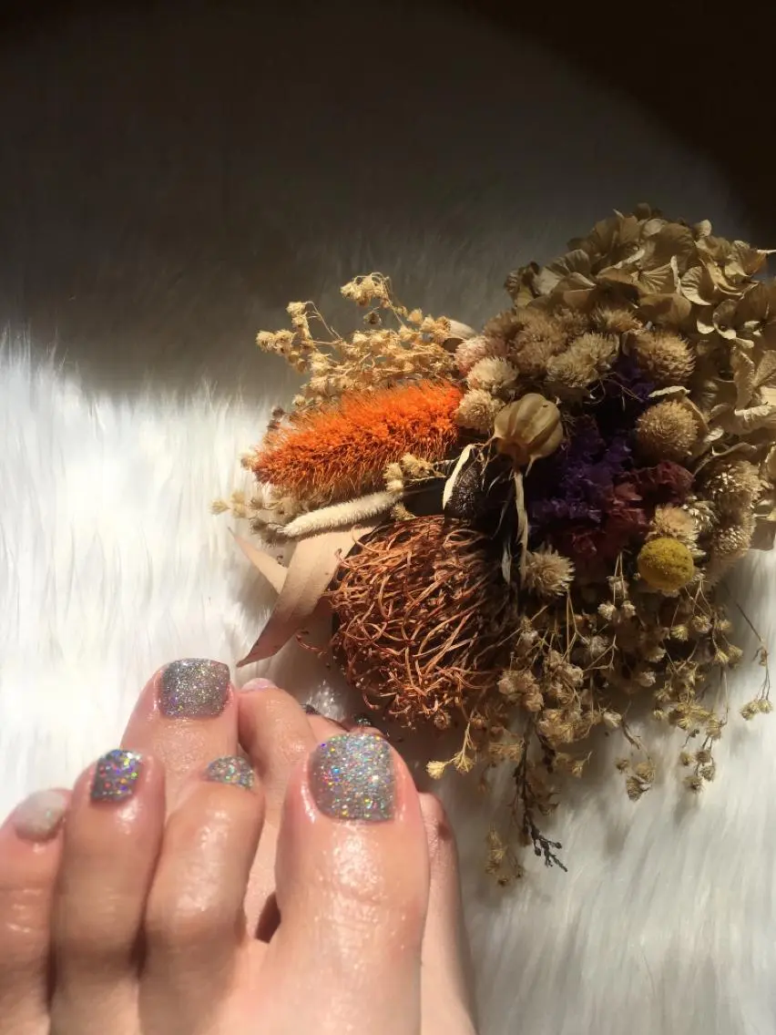 ショート フットネイル nouva nailsのネイルデザイン