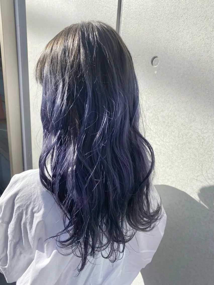 ロング カラー 黒髪 ダブルカラー グラデーションカラー イルミナカラー シルバー ヘアカラー KEN KENのヘアスタイル
