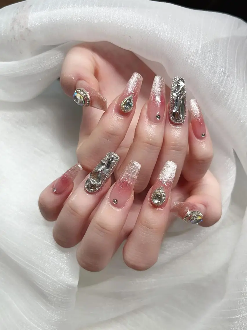 ネイル 長さ出し ジェルネイル 韓国ネイル マグネットネイル 持ち込み ハンドネイル ハンドケア The Nail 大久保のネイルデザイン
