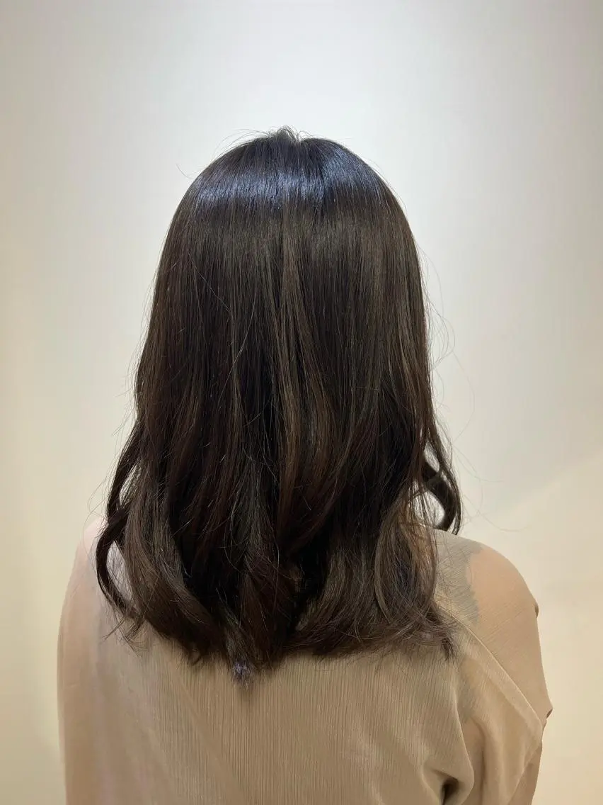 ロング カラー miku 三ノ輪のヘアスタイル