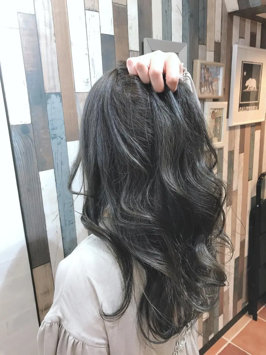 ロング ヨシンモリ 韓国風ヘア 大澤 唯のヘアスタイル