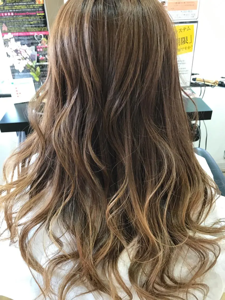 ロング カラー マツエク・マツパ グラデーションカラー ナチュラル 黒木 健悟のヘアスタイル
