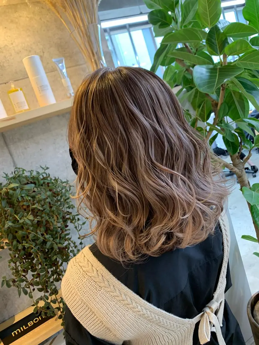 ミディアム カラー ヘアカラー トリートメント 天野 開のヘアスタイル
