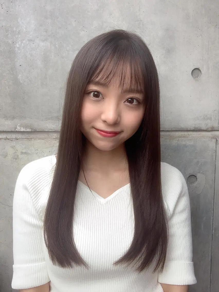 セミロング アッシュ 髪質改善 トリートメント レイヤーカット 小山 悠のヘアスタイル