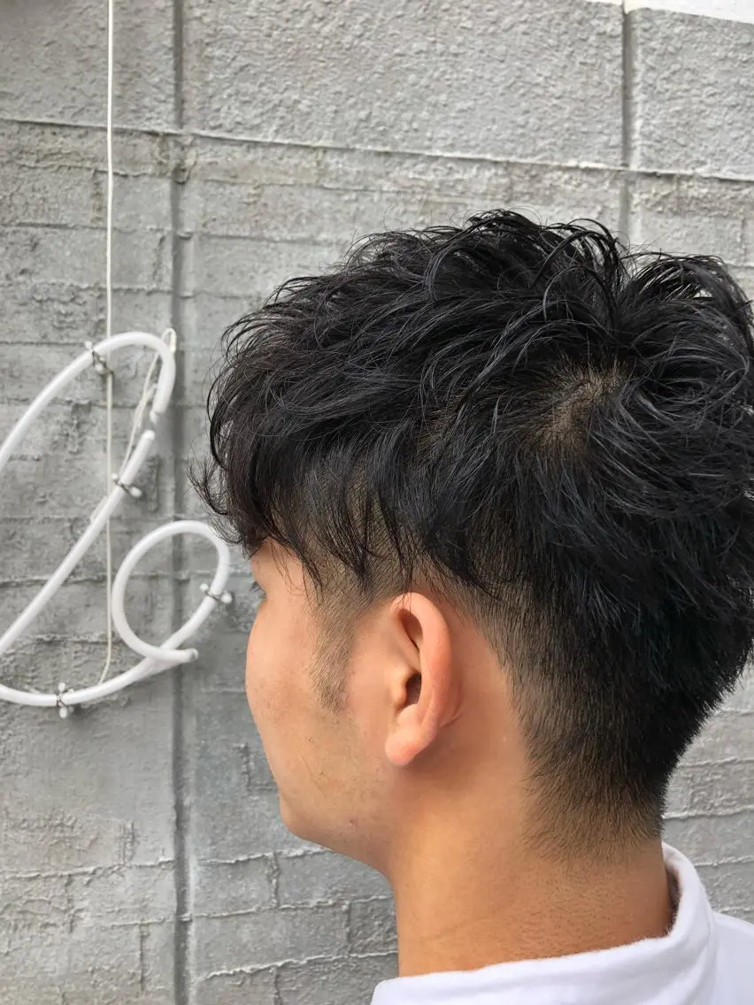 ショート パーマ メンズ カット ヘアカラー 島田 竜也のヘアスタイル