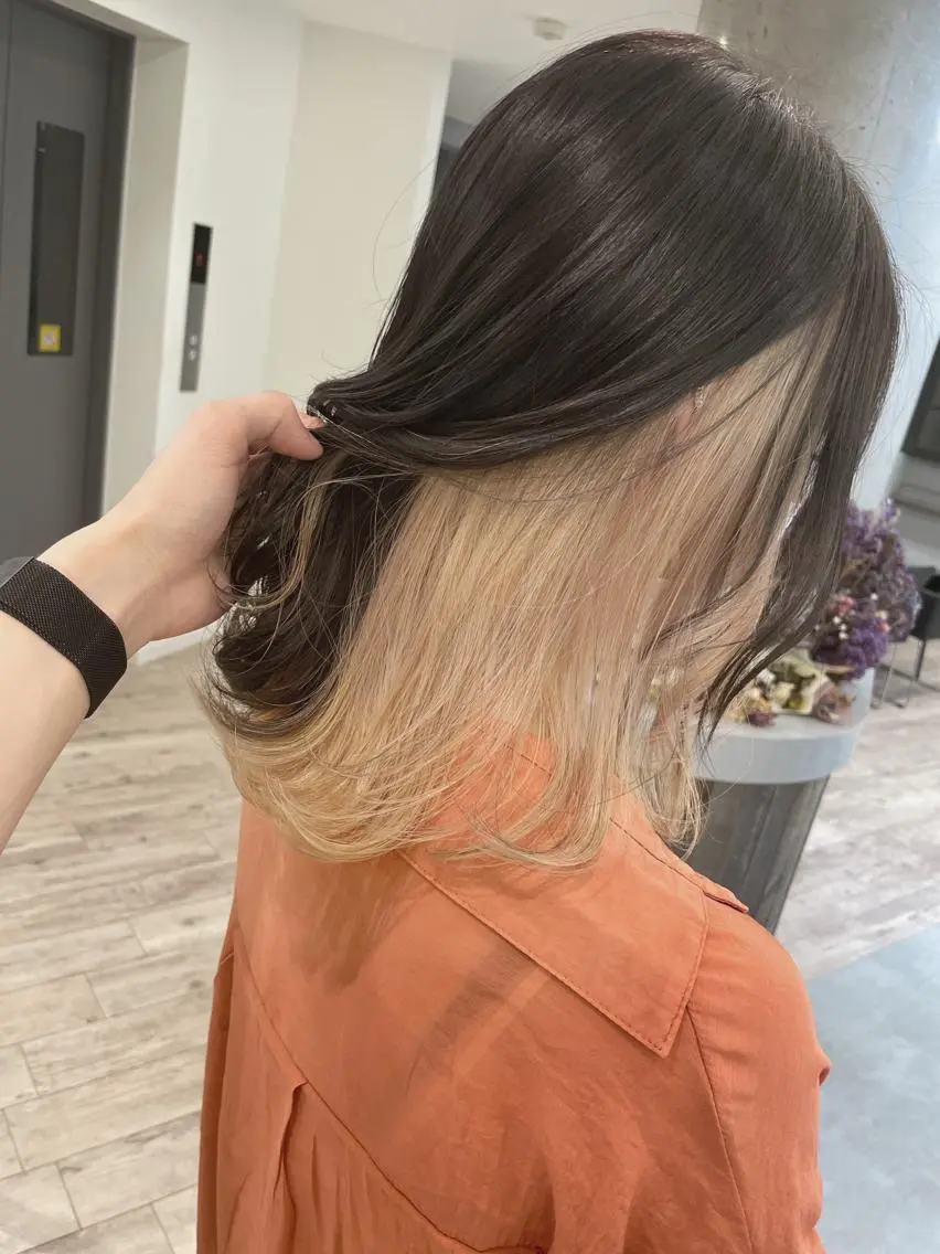 セミロング ヘアカラー Loob.TOKYO MIYA🌈のヘアスタイル