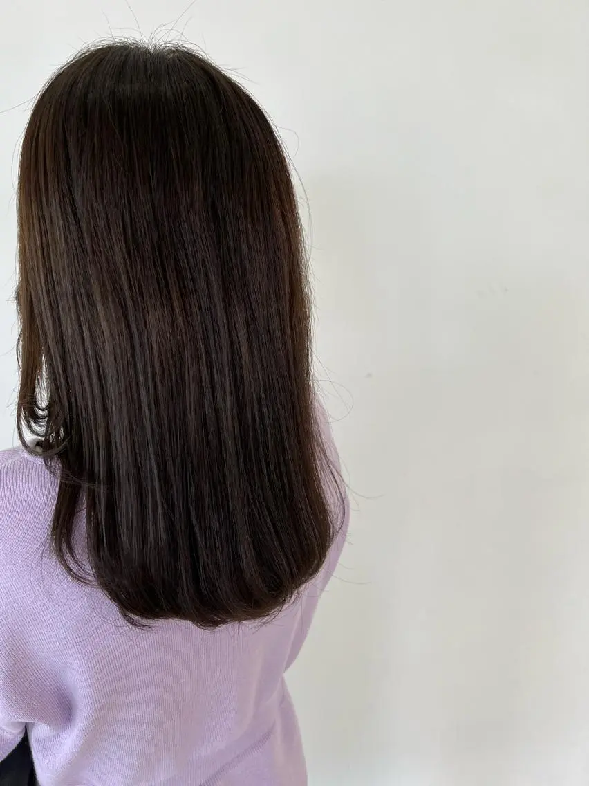ミディアム カット ヘアカラー . あゆみのヘアスタイル