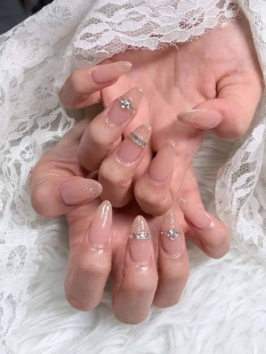 ネイル フレンチネイル ジェルネイル ガラスフレンチ ハロウィン ハート ハンドネイル H.baby Nail Salonのネイルデザイン