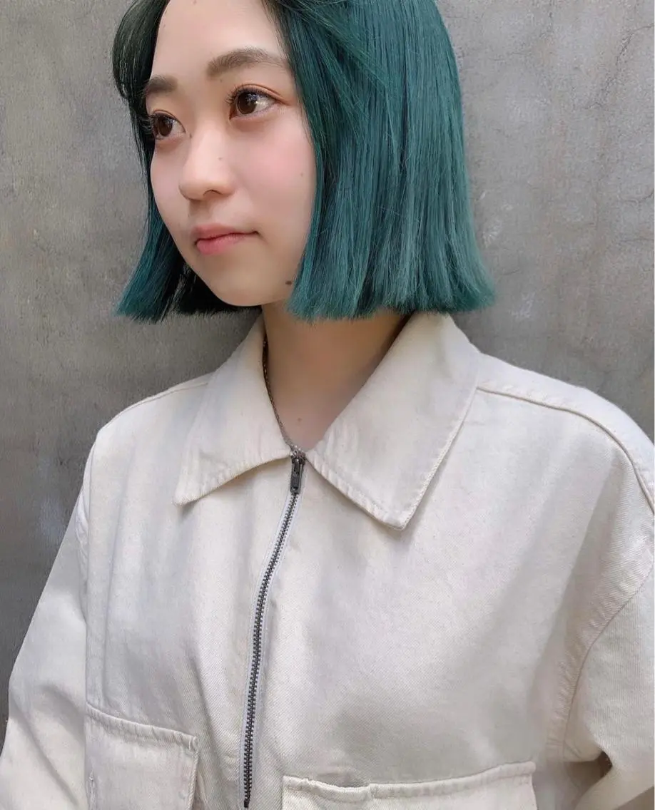 ミディアム カラー ブリーチ ボブ ヘアカラー 圧倒的デザイン力 店長🎨RENAのヘアスタイル