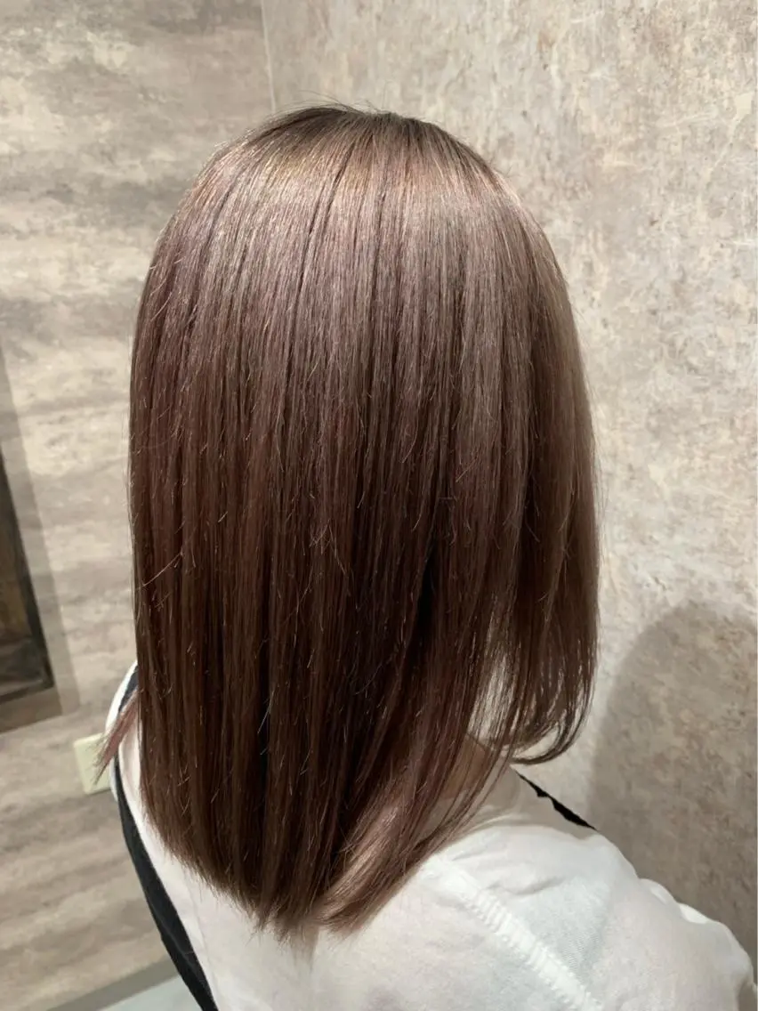ミディアム カラー ベージュカラー シルバー シルバーベージュ カット ヘアカラー トリートメント 🫟Blanco🫟 Color&Careのヘアスタイル